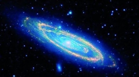 Galaxias submilimétricas: La formación de estrellas escondidas en el Universo
