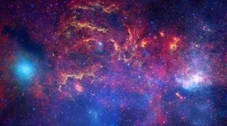 Formación de Galaxias en un Universo de Expansión Acelerada